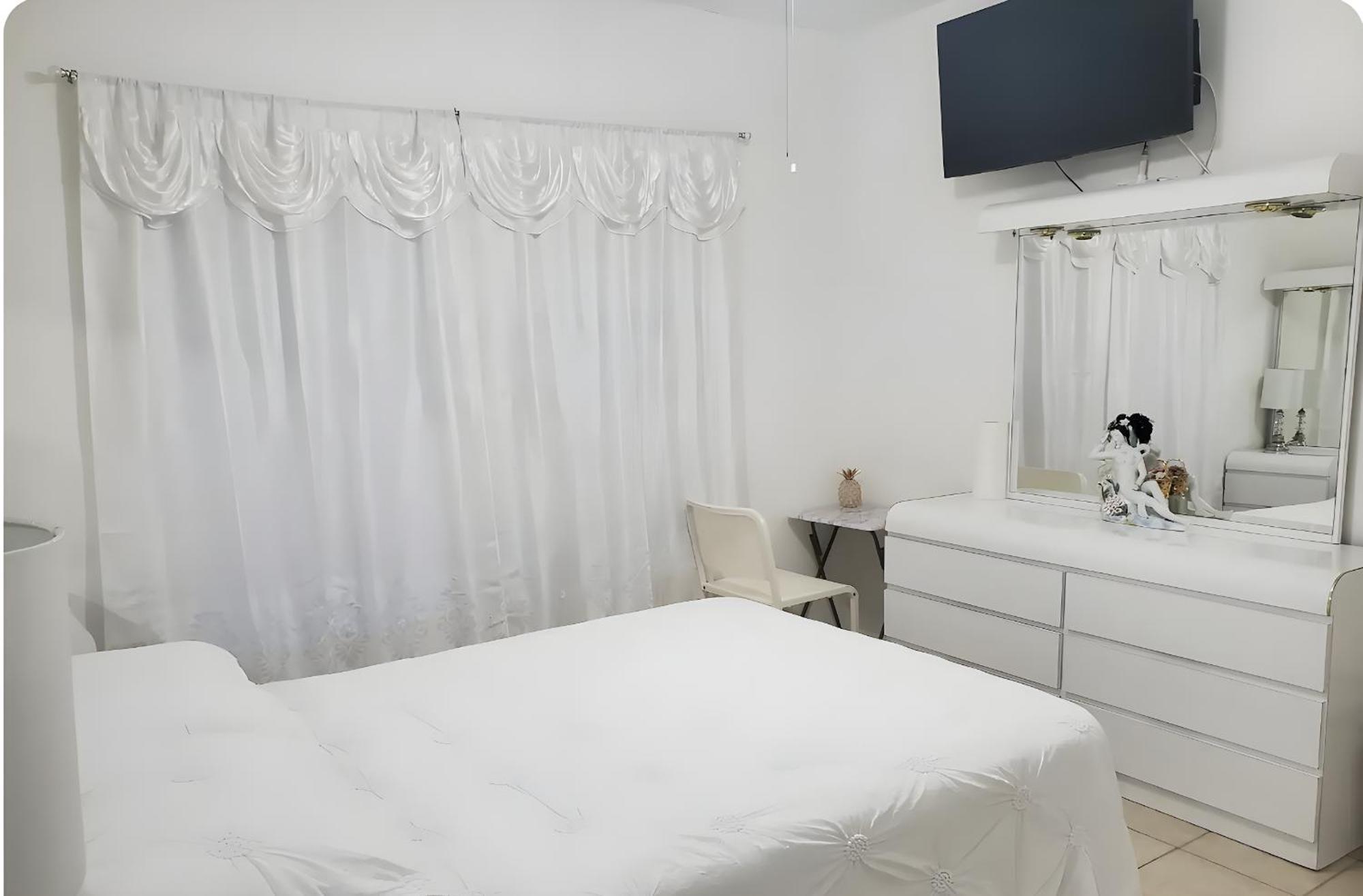 B1 Best Value On Private Bedroom With Private Bathroom In Little Havana, ไมอามี ภายนอก รูปภาพ