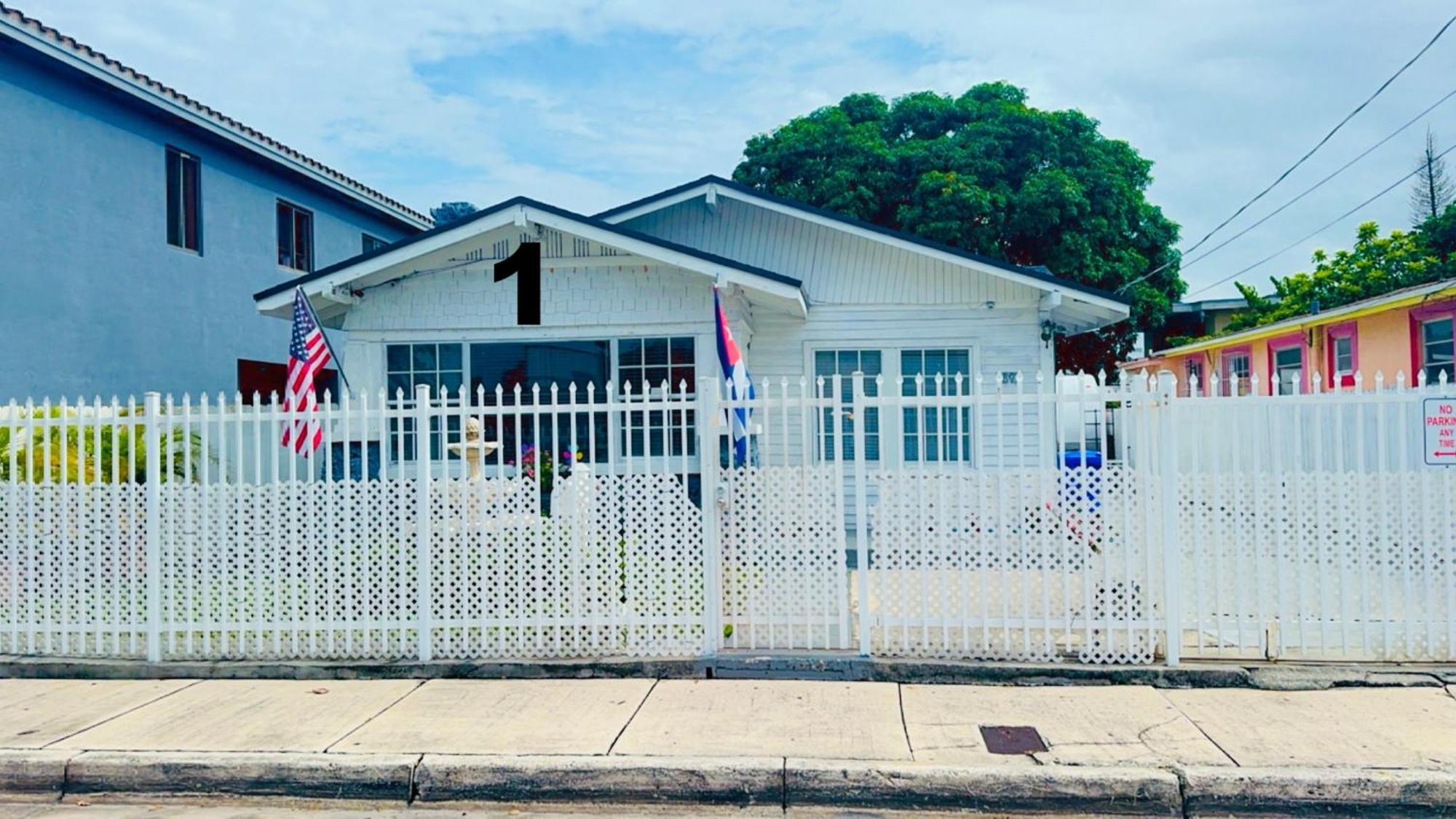 B1 Best Value On Private Bedroom With Private Bathroom In Little Havana, ไมอามี ภายนอก รูปภาพ
